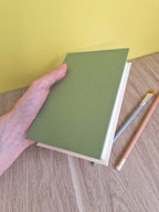Carnet A6 aquarelle – Vert forêt & Blanc