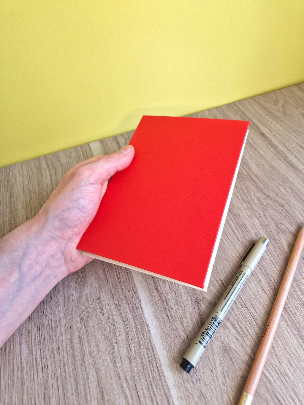 Carnet A6 multi-technique – Rouge & Beige