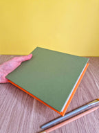Carnet A5 aquarelle – Vert forêt & Orange