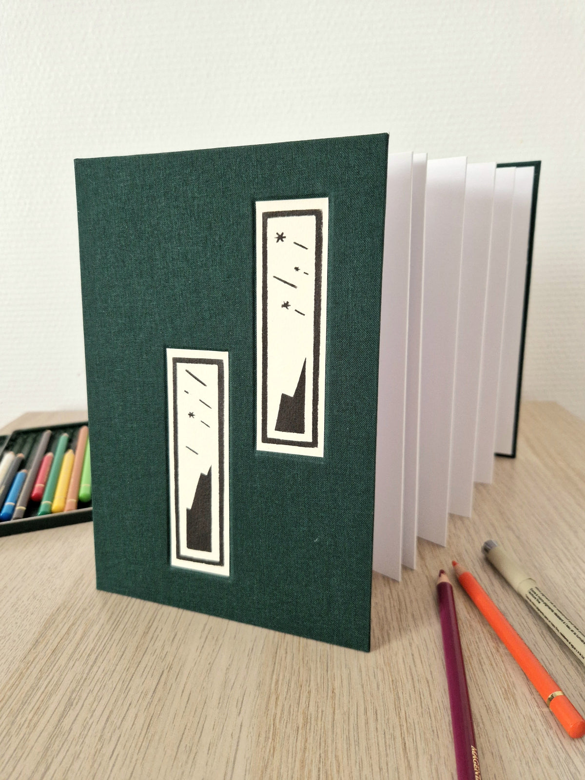 Constelle – Carnet accordéon A5 multi-techniques