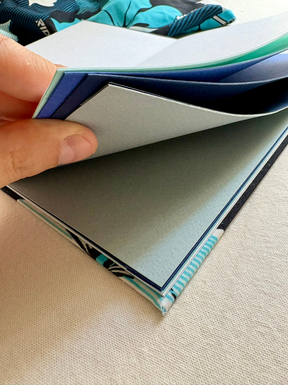 Fleurs marine – Carnet accordéon A5 multi-techniques