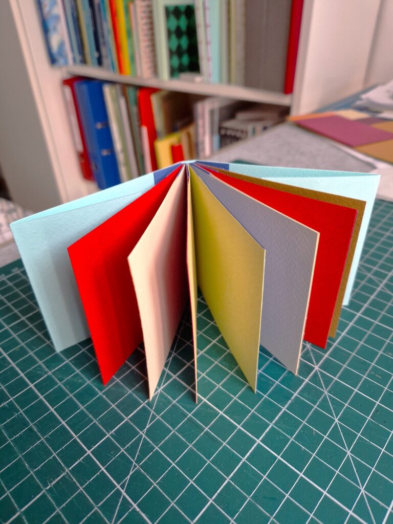 Reliure concertina 2
